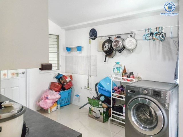 *****บ้านแฝดมือสองย่านกรุงเทพฯ ม.โกลเด้นนีโอ บางนา-สวนหลวง เนื้อที่ 35.71 ตร.ว. ฟังก์ชัน 4 ห้องนอน 3 ห้องน้ำ 2 ที่จอดรถ บ้านสวยสภาพดี บนทำเลแห่งการเดินทาง ใกล้สนามบิสุวรรณภูมิ, รถไฟฟ้าแอร์พอร์ต เรล ลิงก์ "สถานีซีคอน" และทางด่วน "บูรพาวิถี"